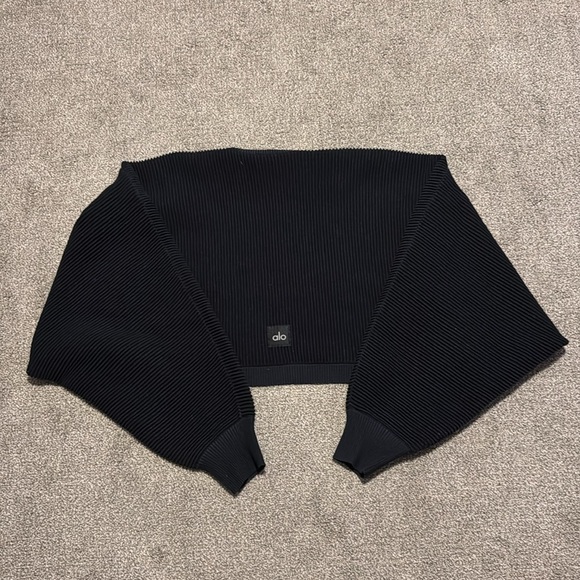 ALO Yoga Denim Knit Shawl - Picture 6 of 7